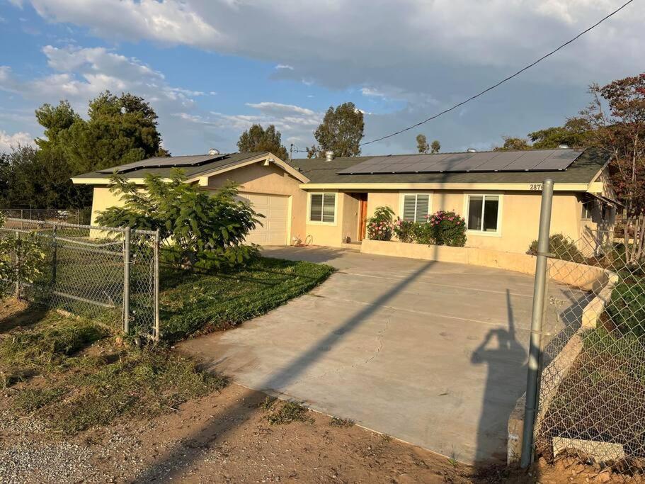 Peaceful & Cozy 3 Bedroom Ranch-Home W/Fireplace Hemet Extérieur photo